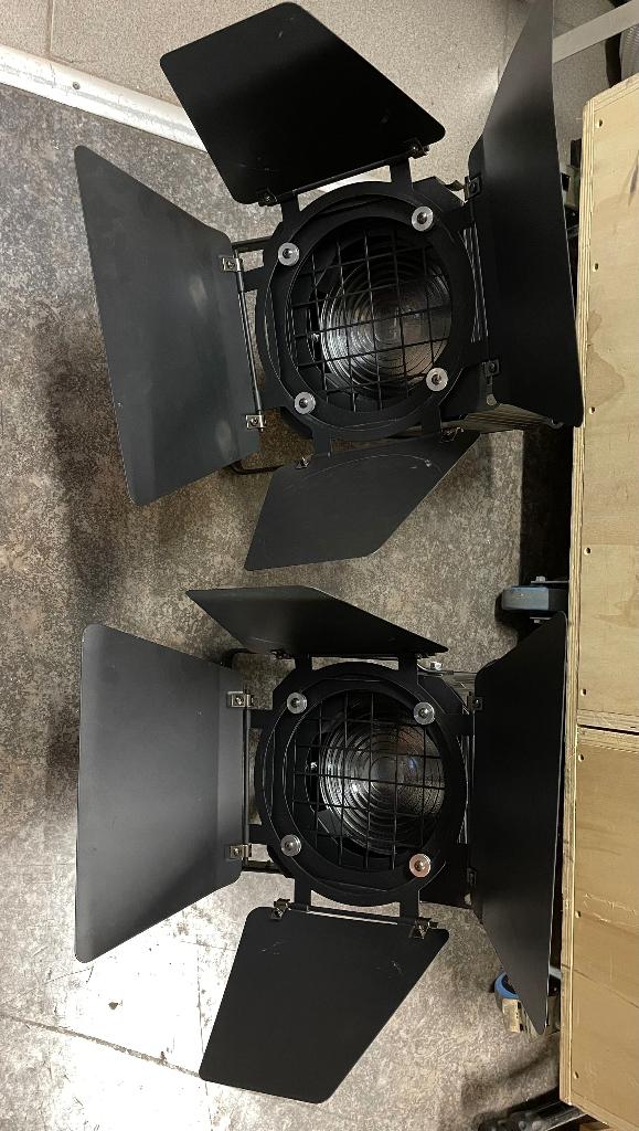 Elation Theater spot, Ophalen, Zo goed als nieuw