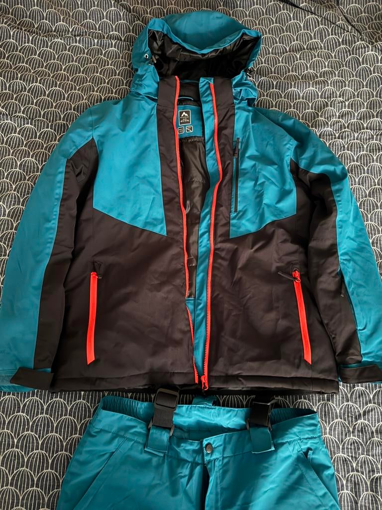 Ski of winter pak maat L/XL, Kleding | Heren, Wintersportkleding, Ophalen of Verzenden, Zo goed als nieuw, Maat 52/54 (L), Pak