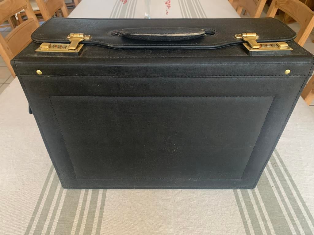 Pilot case, Enlèvement ou Envoi, Comme neuf, Noir, 40 à 60 cm