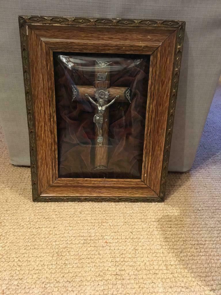 Kruisbeeld onder -oud- gebombeerd glas, Antiek en Kunst, Ophalen of Verzenden