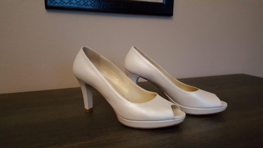Luca Renzi pump bruid 37,50, Wit, Schoenen, Ophalen of Verzenden, Luca Renzi