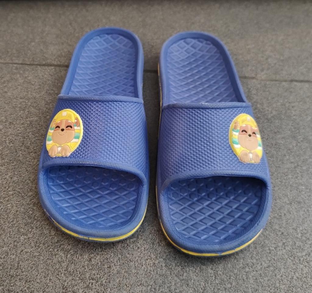 Mooie blauwe slippers Paw Patrol, maat 27/28, Jongen of Meisje, Overige typen, Ophalen of Verzenden, Zo goed als nieuw