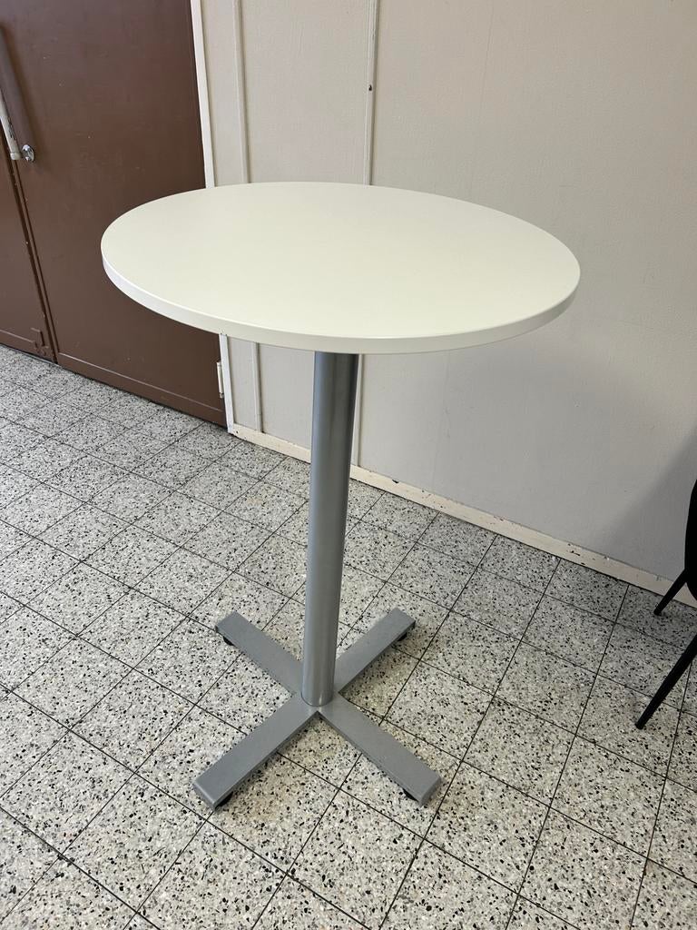 Table haute mange debout, Enlèvement