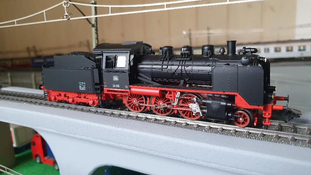Locomotive à vapeur numérique à 3 rails Märklin 36240 H0, Enlèvement ou Envoi, Courant alternatif, Comme neuf, Locomotive