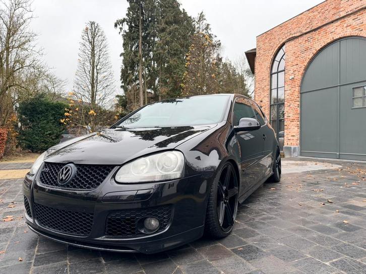 Volkswagen Golf 5 GTI Edition 30 * OETTINGER * PANO *, Auto's, Voorwielaandrijving, 4 cilinders, 1984 cc, Leder en Stof