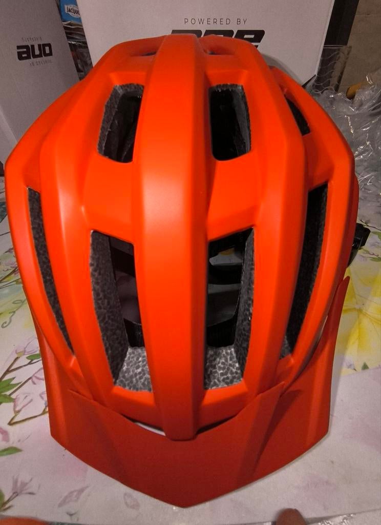 Fietshelm, Fietsen en Brommers, Fietsaccessoires | Fietshelmen, One, M, Nieuw, Ophalen of Verzenden