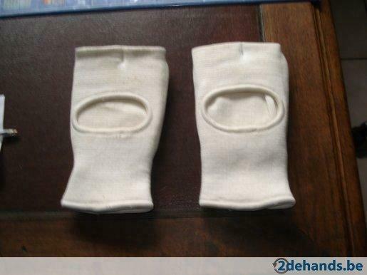 vecht handschoenen karate, Ophalen of Verzenden, Gebruikt, Karate, Vechtsportmaterialen