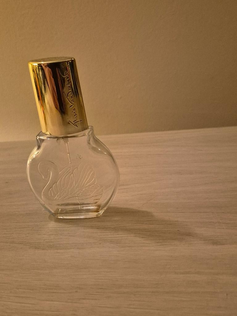Une bouteille de parfums vide, Enlèvement ou Envoi, Utilisé, Bouteille de parfum