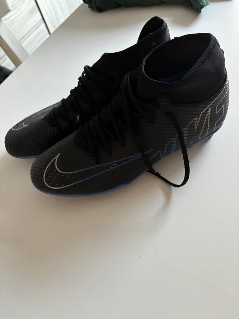 Voetbalschoenen nike maat 45, Sport en Fitness, Ophalen of Verzenden, Zo goed als nieuw