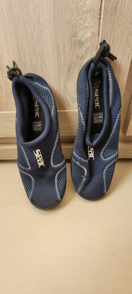 SEAC marineblauwe waterschoenen - maat 37, Ophalen of Verzenden, Zo goed als nieuw, Kind, Bootschoenen