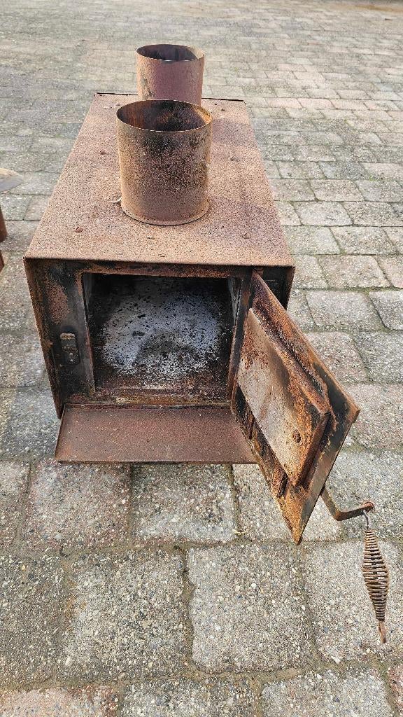 Vieux poêle à bois – Style atelier / vintage, Maison & Meubles, Poêles, Utilisé, Poêle à bois, Bois, Enlèvement