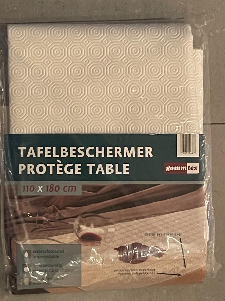 Tafelbeschermer / molton  NIEUW, Huis en Inrichting, Tafelkleden, Ophalen, Nieuw