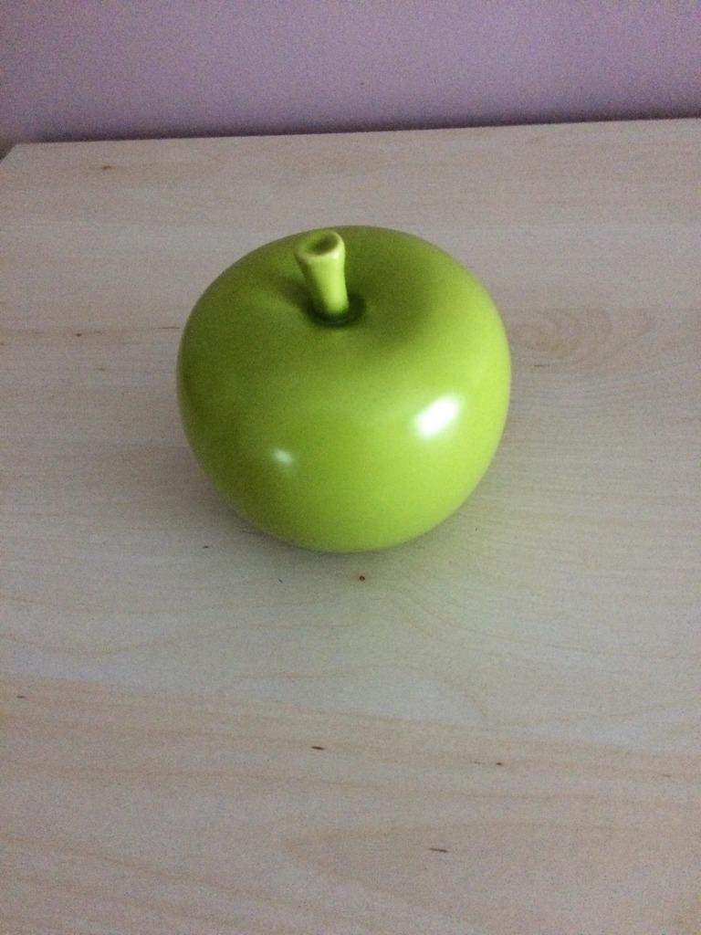 Appel in keramiek, Ophalen, Zo goed als nieuw, Steen