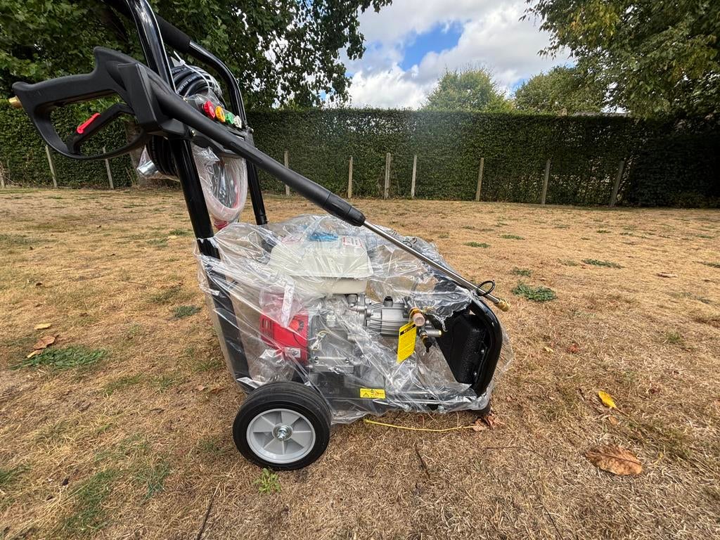 Nieuw Hogedrukspuit op benzinemotor B16-250, Doe-het-zelf en Bouw, Ophalen, Nieuw