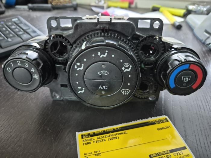 Kachel Bedieningspaneel van een Ford Fiesta, Ophalen of Verzenden, 3 maanden garantie, Gebruikt, Ford