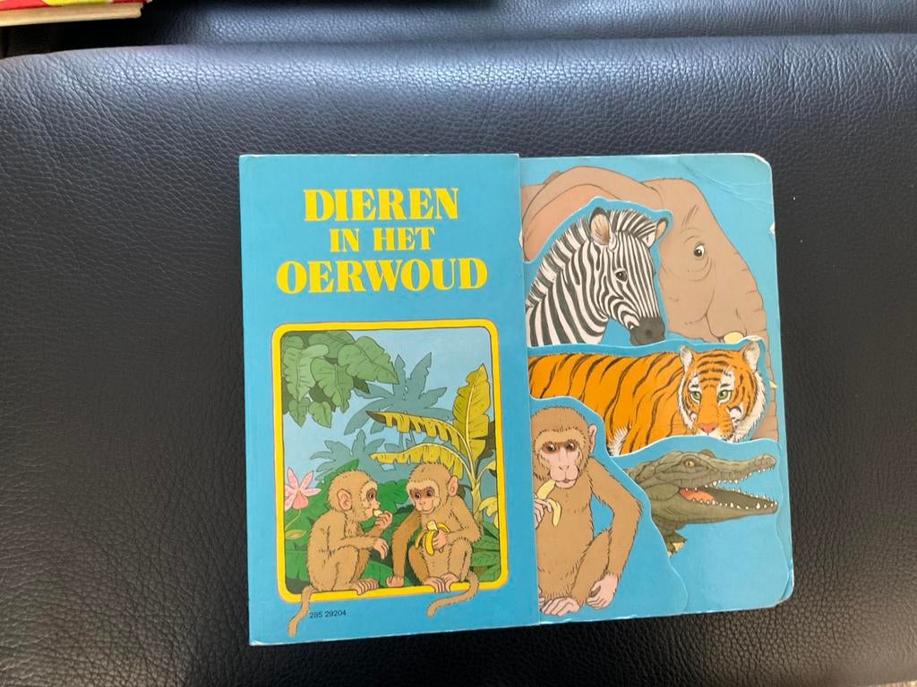 Dieren in het oerwoud, Boeken, Ophalen of Verzenden, Zo goed als nieuw