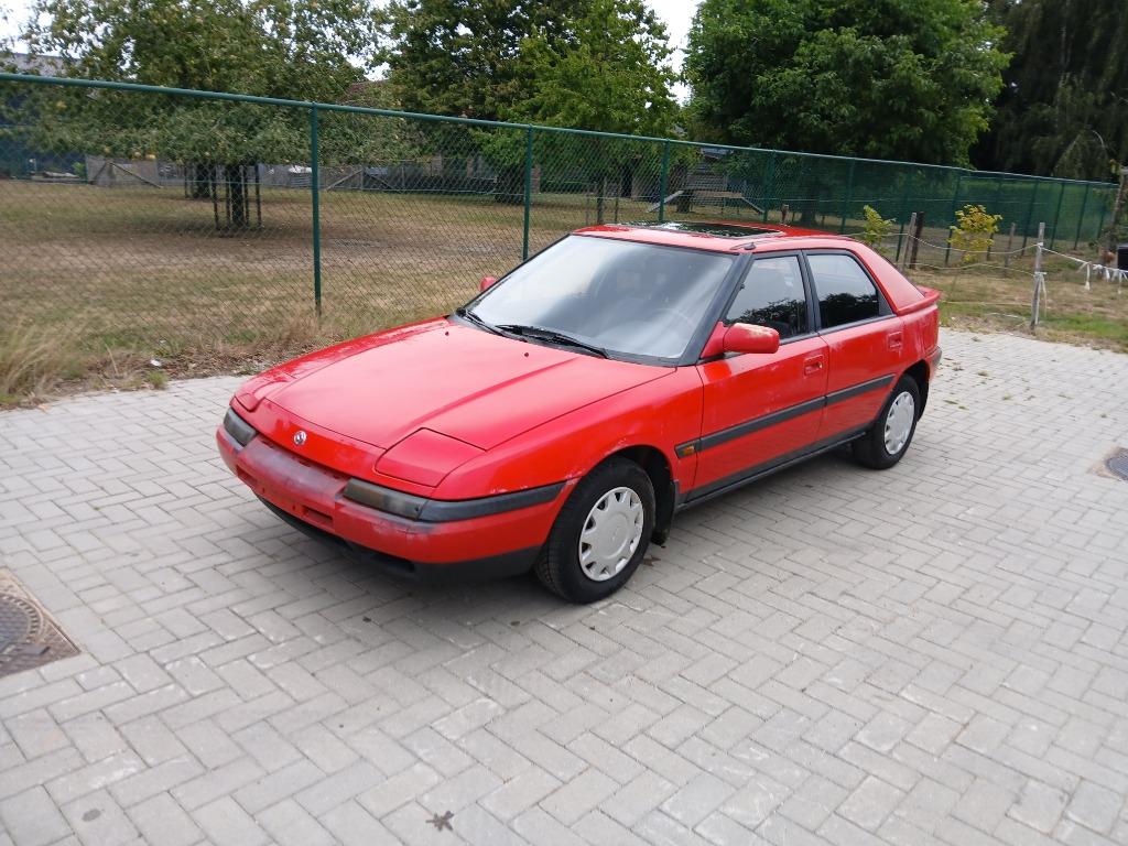 Mazda 323f bg 1992, Autos, Mazda, Particulier, Vitres électriques, Toit ouvrant, Essence, Euro 1, Break, 5 portes, Boîte manuelle