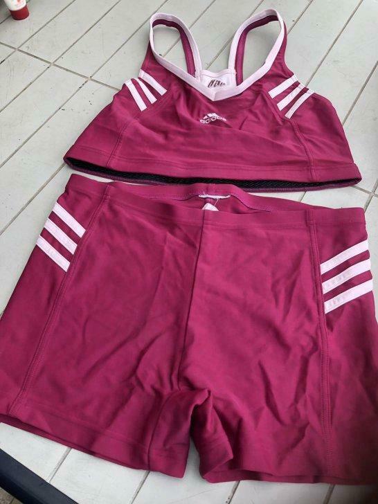 Adidas sportbikini, Enlèvement ou Envoi, Utilisé, Fille, Vêtements de sport ou Maillots de bain