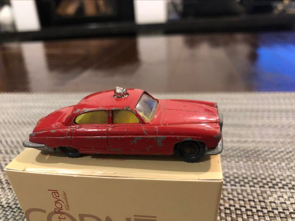 jaguar mk10 mk pompier husky models 1/64, Enlèvement, Utilisé, Voiture