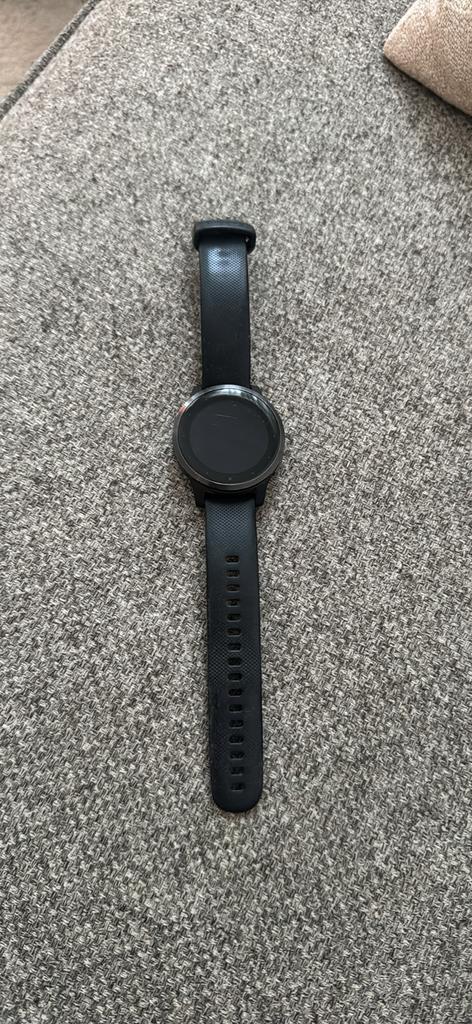Garmin Vivoactive 4 S, Ophalen, Gebruikt, Zwart, Waterdicht