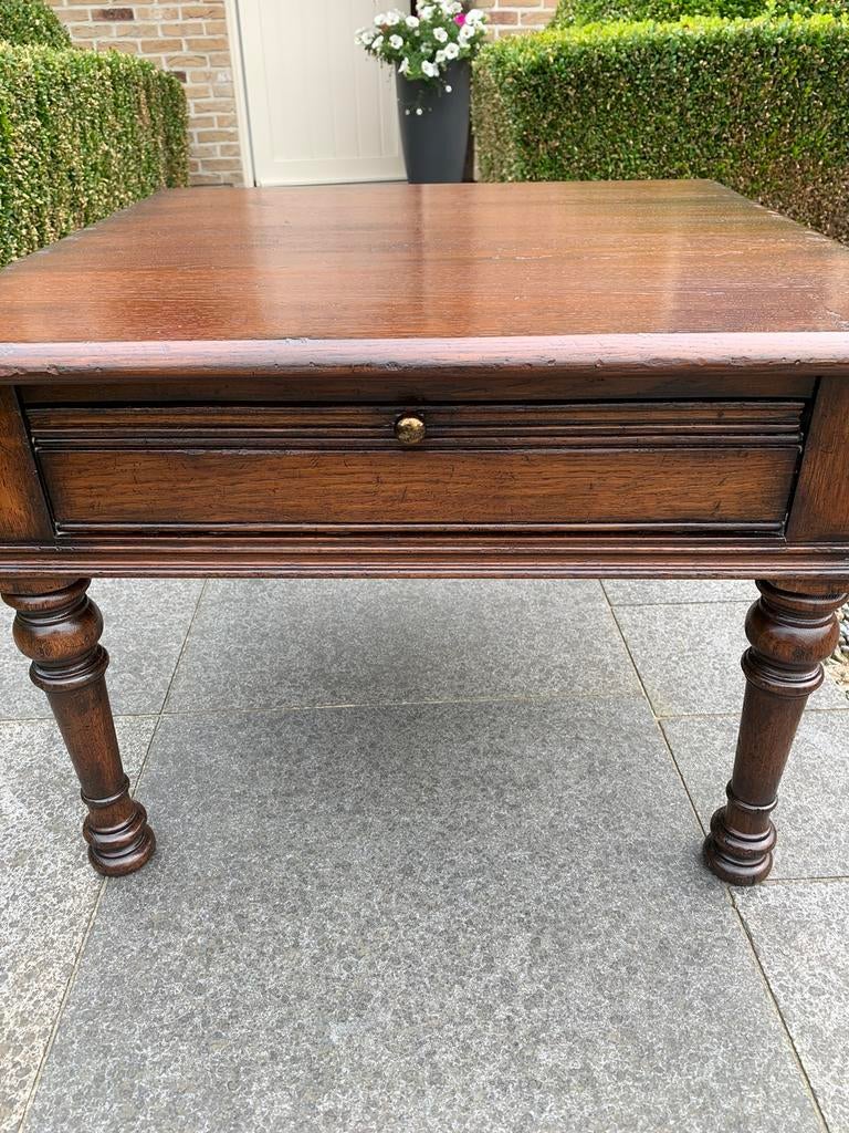 Table en chêne français foncé 65x65, Maison & Meubles, Enlèvement, Neuf