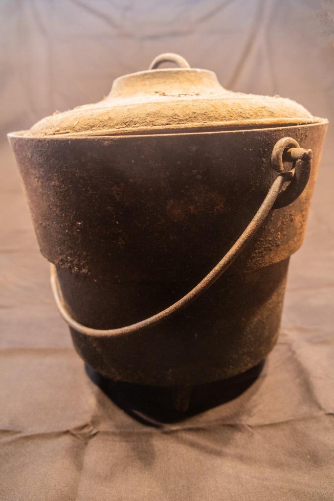 chaudron en bronze (?), Enlèvement ou Envoi, Bronze