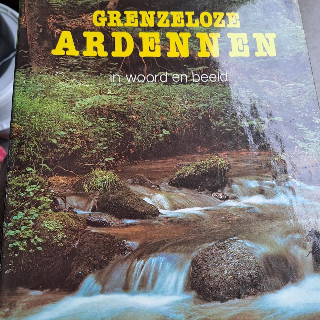 Grenzeloze Ardennen, Boeken, Ophalen of Verzenden