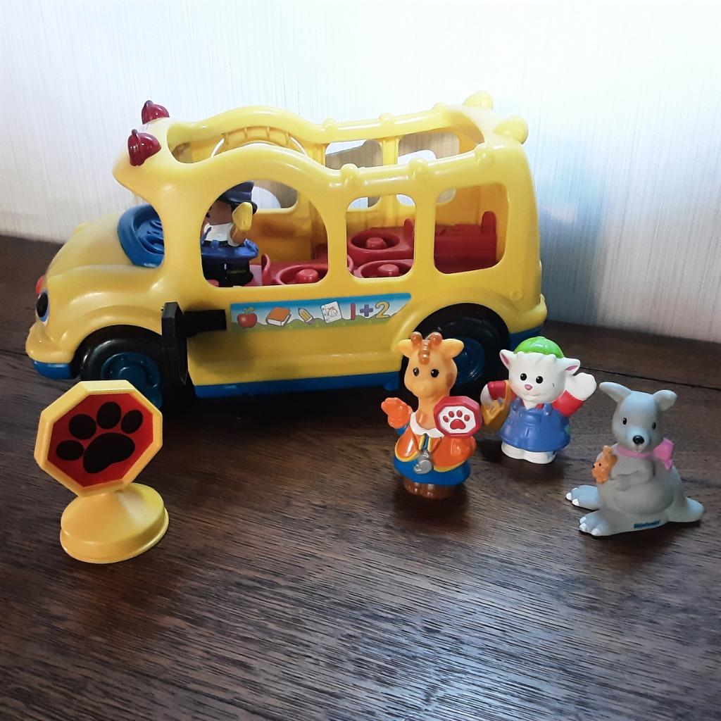 Fisher price grote schoolbus met 5 popjes, Enlèvement ou Envoi, Comme neuf, Jouet à Pousser ou Tirer, Avec lumière