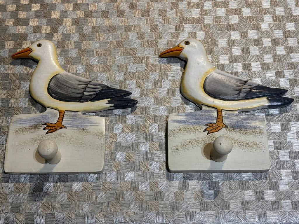 2 patères pour manteaux en forme de mouette., Enlèvement, Comme neuf, Portemanteau mural, Moins de 100 cm