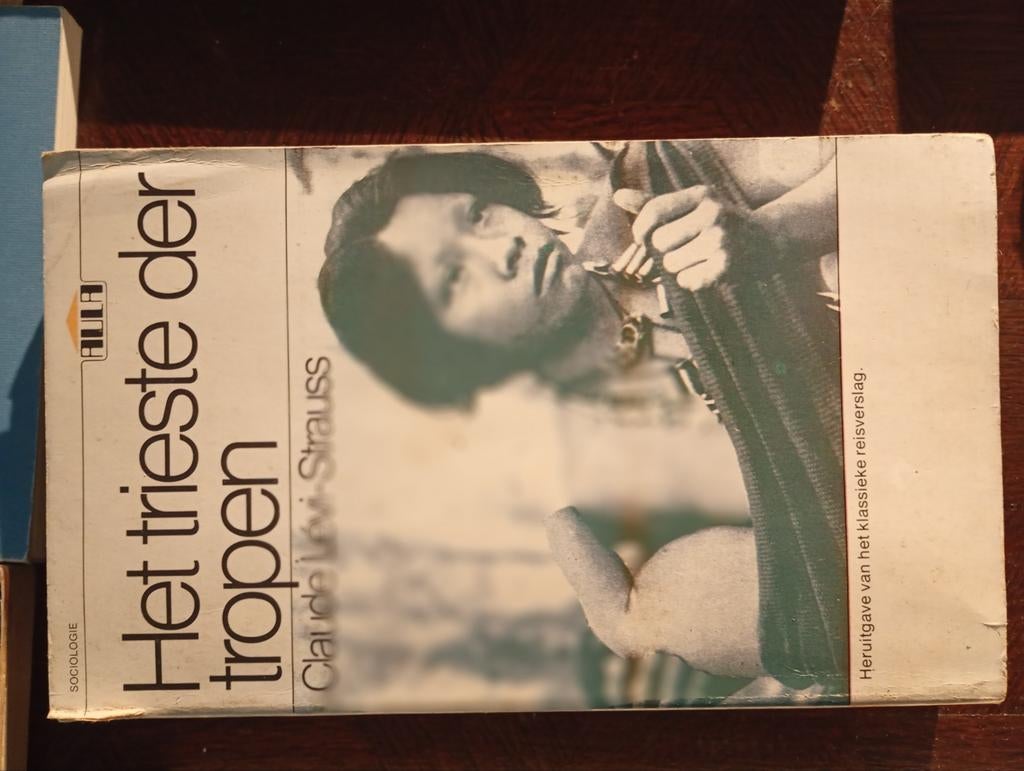 Strauss. Het trieste der tropen, Boeken, Ophalen