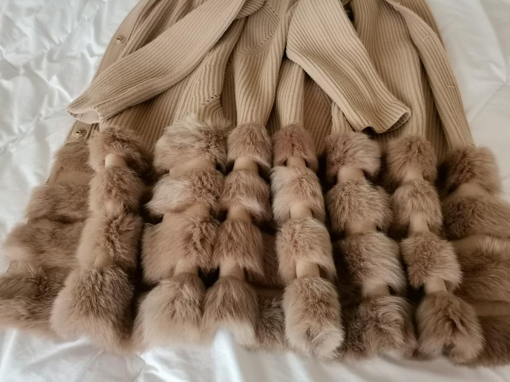ESCADA      - Manteau tricot et fourrure-, Enlèvement ou Envoi, Neuf, Taille 42/44 (L)