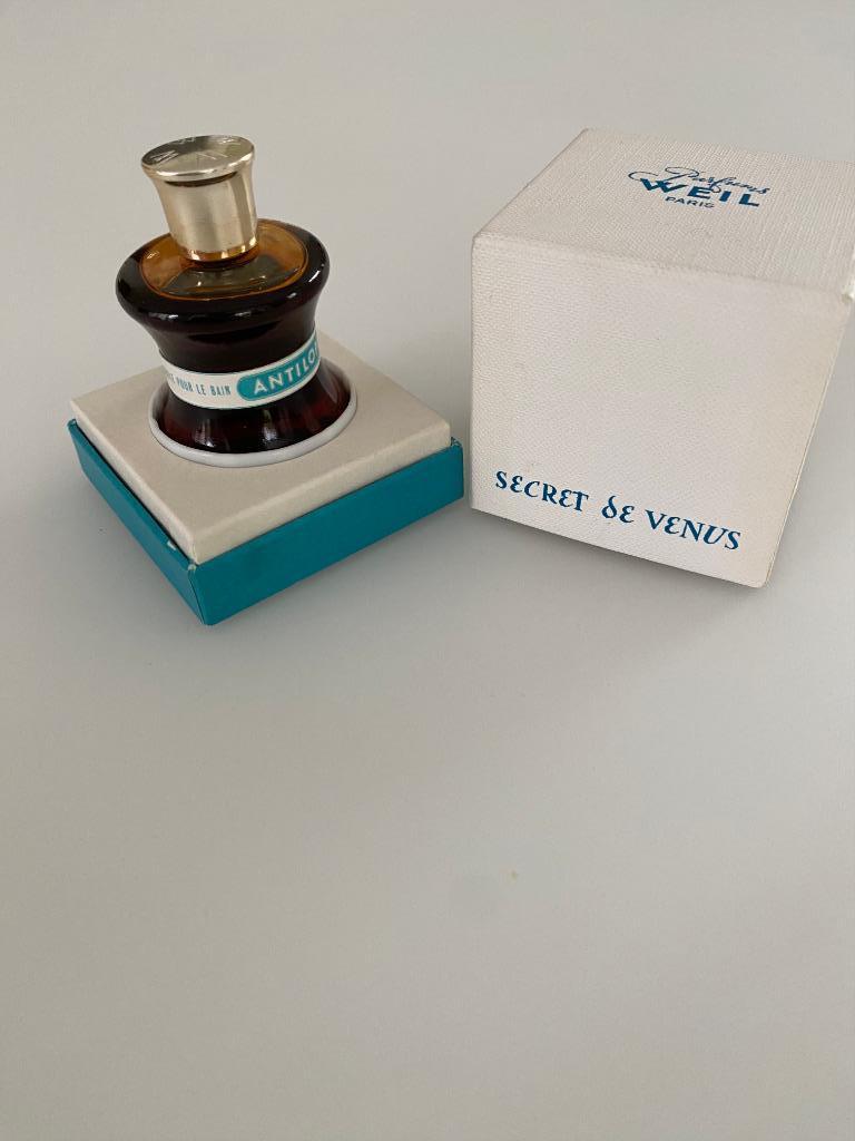 Parfums Weil Secret de Venus Huile de bain Antelope 1/2 oz, Enlèvement ou Envoi, Neuf, Accessoires, Plein