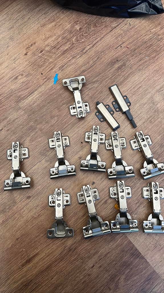 10 scharnieren IKEA, Ophalen of Verzenden, Zo goed als nieuw, Overige materialen, Scharnier