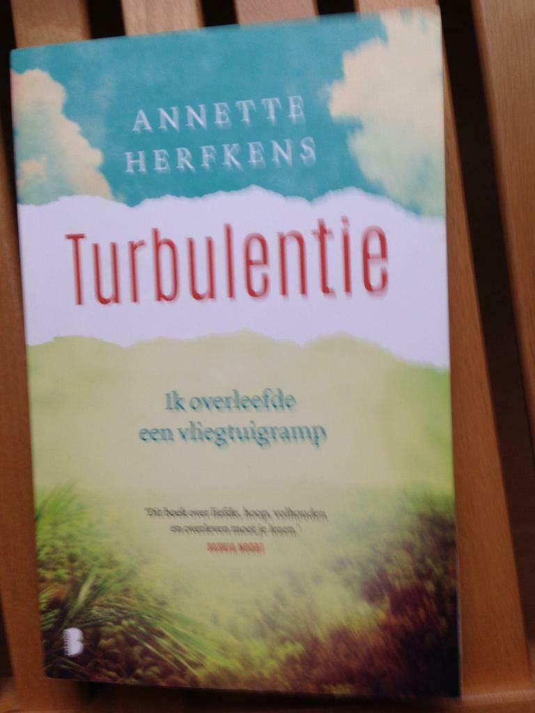 Boek : Turbulentie - waargebeurd, Enlèvement ou Envoi, Comme neuf