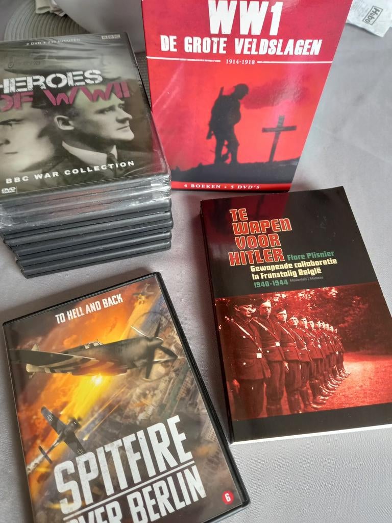 Volledig pakket dvd's over Ww 1 en 2.   45€ leuk kado!!, Ophalen of Verzenden, Zo goed als nieuw