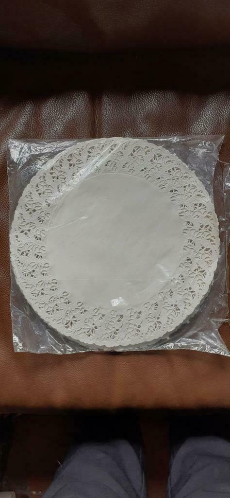 §  75 dentelles rondes en papier 32 cm, Enlèvement ou Envoi, Comme neuf