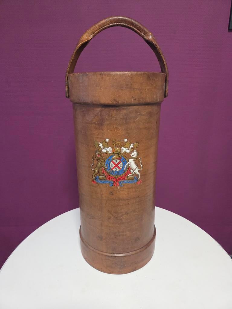 Grand seau à poudre à canon de la Royal Navy britannique, Enlèvement ou Envoi