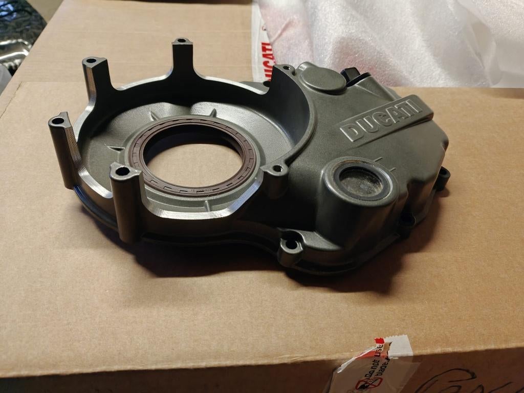 DUCATI 748-916 RS CARTERDEKSEL KOPPELING 24320291A, Motoren, Onderdelen | Ducati, DUCATI, Nieuw, Ophalen of Verzenden, Jackierogier@outlook.be