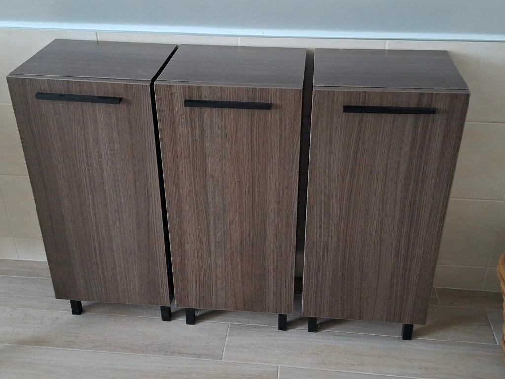 Meuble de salle de bain - TB état, Maison & Meubles, Salle de bain | Meubles de Salle de bain, Comme neuf, Armoire (mi-)haute