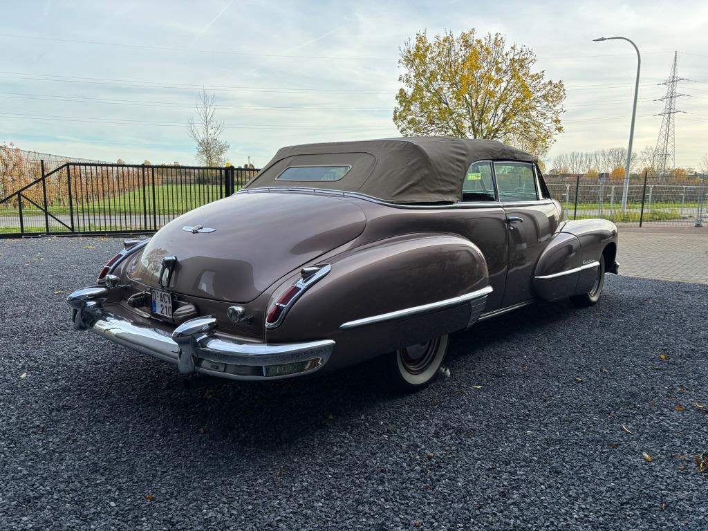 Cadillac series 62 convertible coupé, foto 4