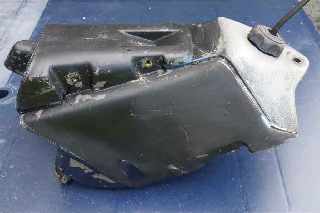 Réservoir d’essence Husqvarna TE / TC / SM 610 – 1997 à 1999, Motos, Enlèvement ou Envoi, Utilisé