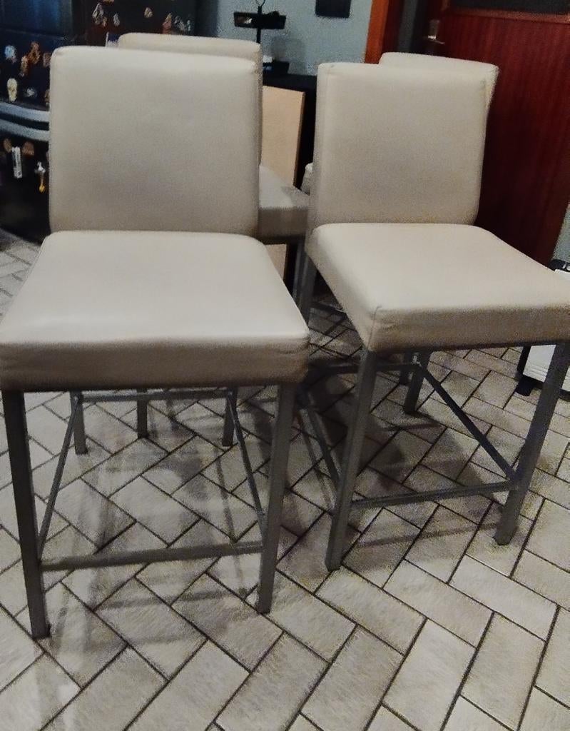 Ensemble de 4 chaises hautes, Avec repose-pieds, 4 tabourets, Enlèvement, Utilisé