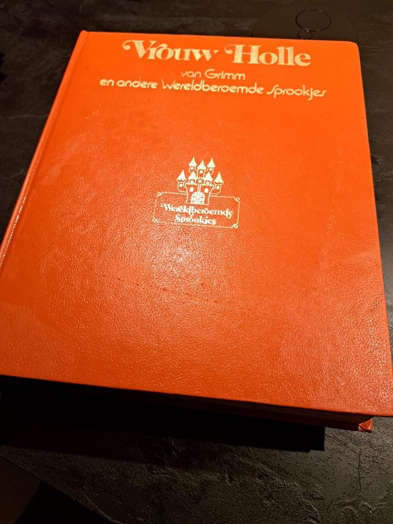 Vrouw holle van grimm, Ophalen of Verzenden, Gelezen, Grimm