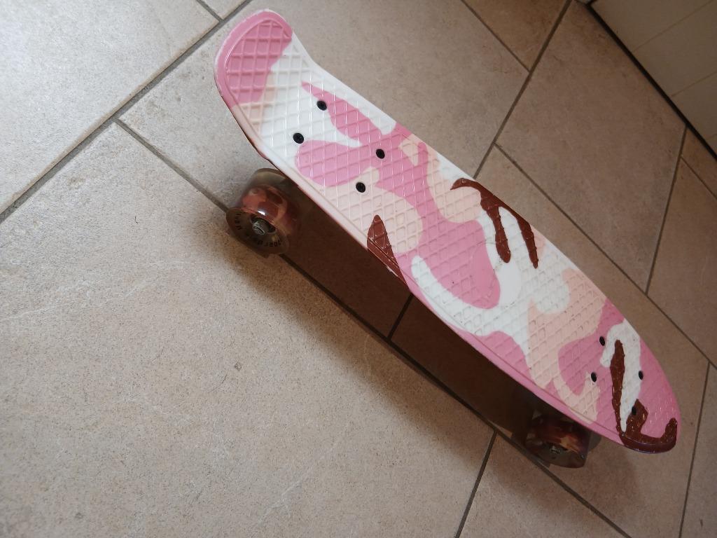 skateboard / penny board met LED verlichting wielen, Enlèvement, Utilisé, Enfants, Autres types