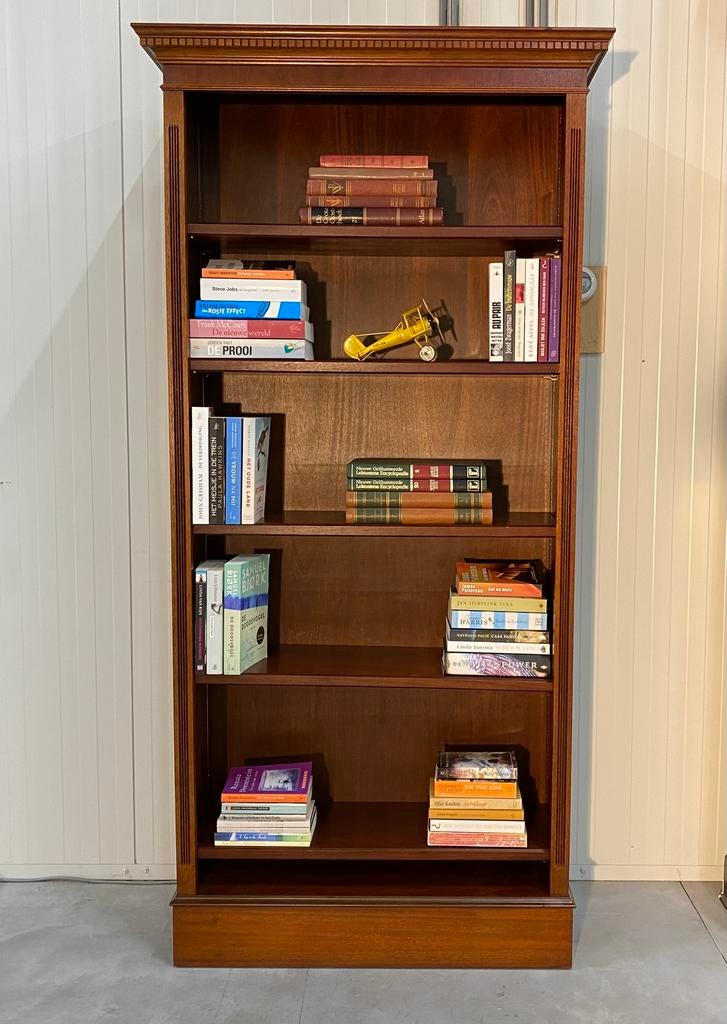 Prachtige Engelse boekenkast in eikenhout, Huis en Inrichting, Kasten | Boekenkasten, Ophalen of Verzenden, Zo goed als nieuw