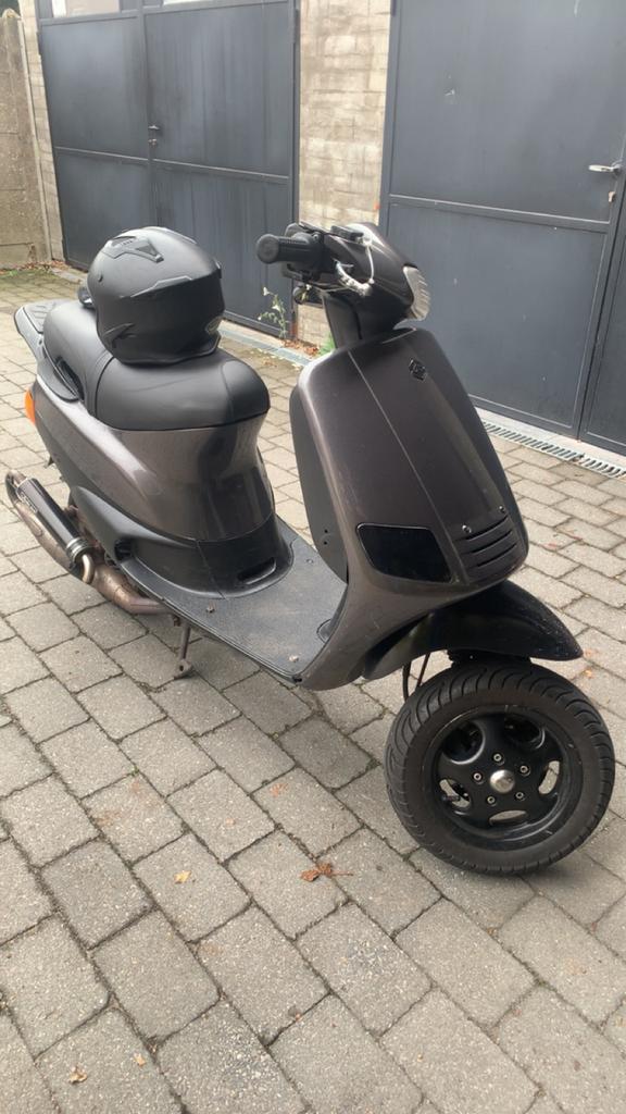 Piaggio zip type 3 b klasse, Fietsen en Brommers, Scooters | Piaggio, Zo goed als nieuw, Zip, Klasse B (45 km/u), Ophalen of Verzenden