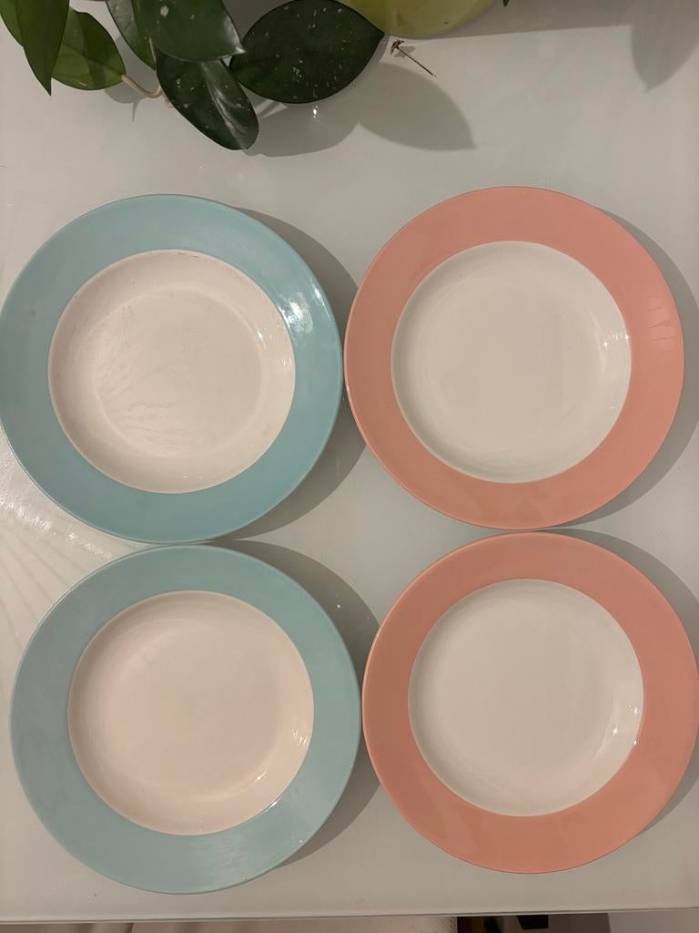 4 retro pastel borden ‘50 - diameter 23,5, Antiek en Kunst, Antiek | Servies los, Ophalen of Verzenden