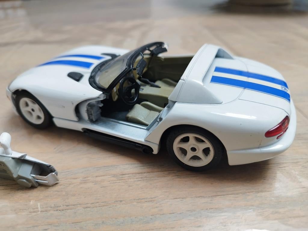 Viper Dodge Burago 1/24, Enlèvement ou Envoi, Utilisé, Voiture, Burago