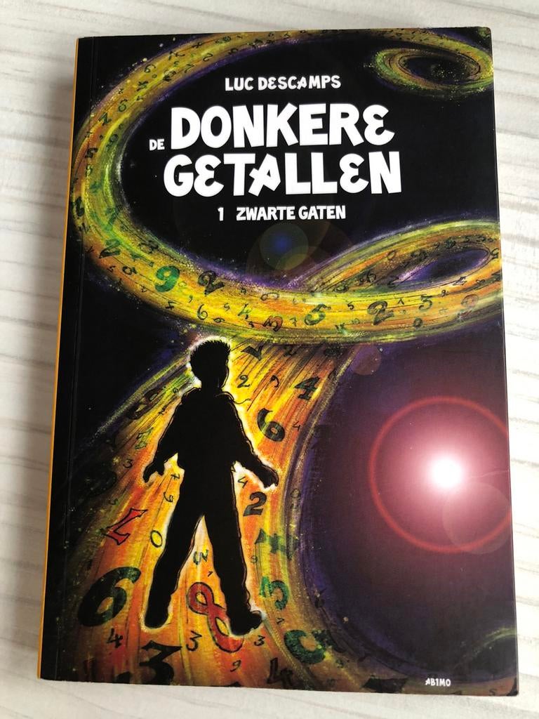 Luc Descamps - Zwarte gaten, Boeken, Ophalen of Verzenden, Zo goed als nieuw, Luc Descamps