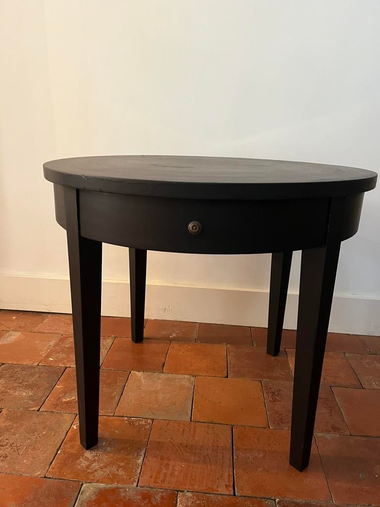 ANTIEK ZWART HOUTEN TAFEL MET LADE BIJZETTAFEL NACHTKASTJE, Enlèvement, Utilisé, Rond